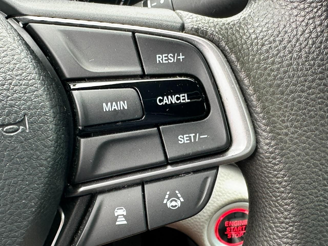 Honda Accord Sedan Vehicle Full-screen Gallery Image 19