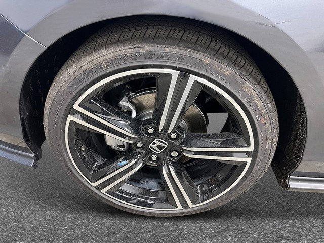Honda Accord Sedan Vehicle Full-screen Gallery Image 11