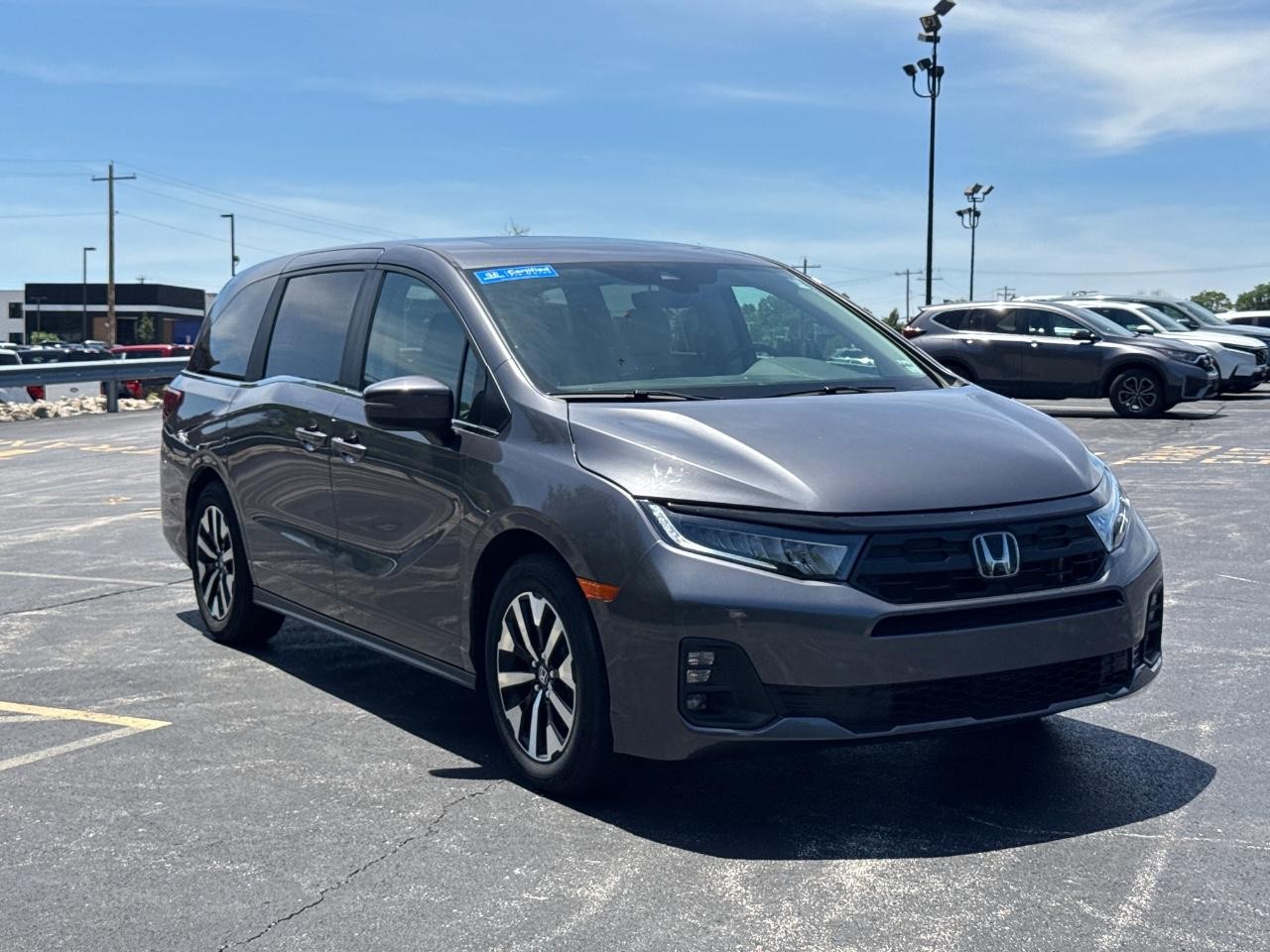 Honda Odyssey Vehicle Full-screen Gallery Image 02