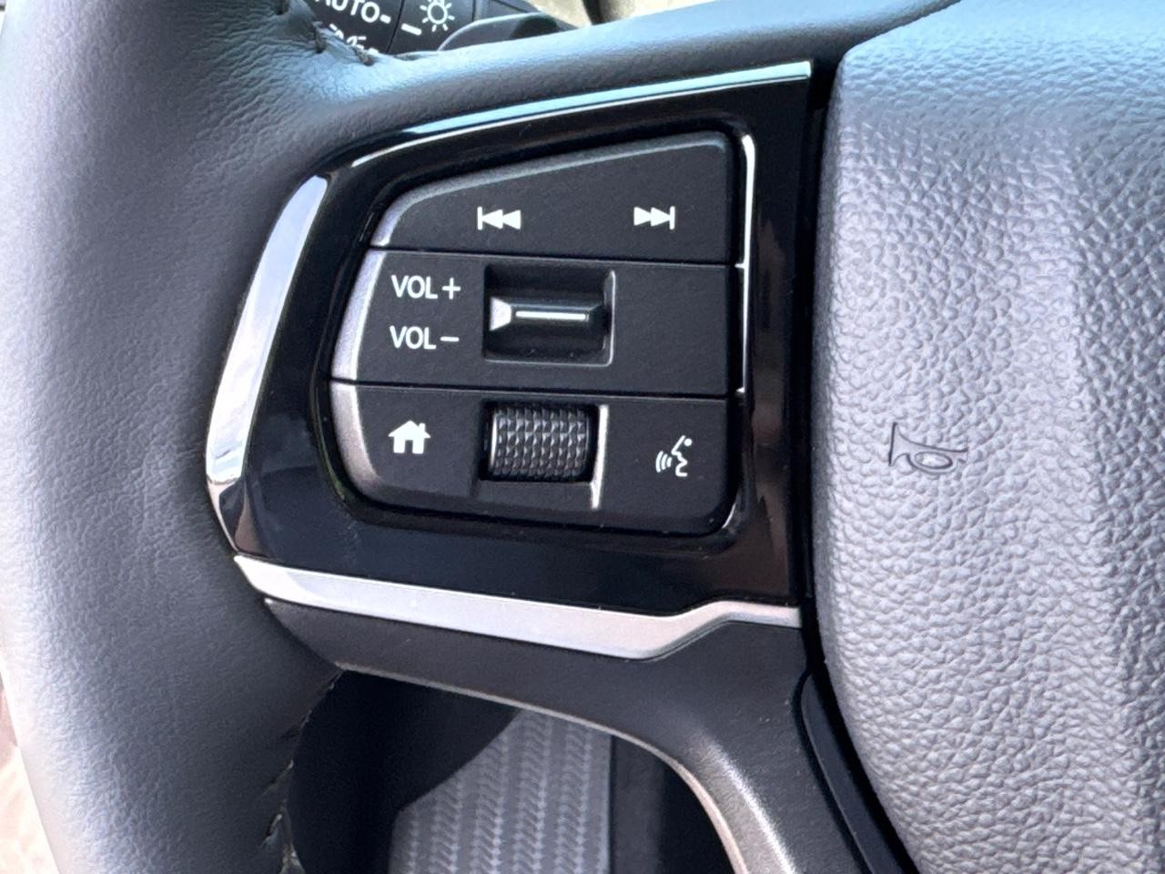 Honda Odyssey Vehicle Full-screen Gallery Image 22
