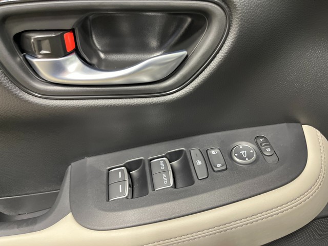 Honda HR-V Vehicle Full-screen Gallery Image 13