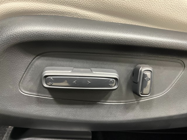Honda HR-V Vehicle Full-screen Gallery Image 14