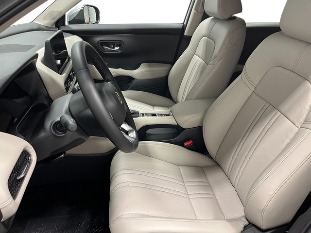 Honda HR-V Vehicle Full-screen Gallery Image 16