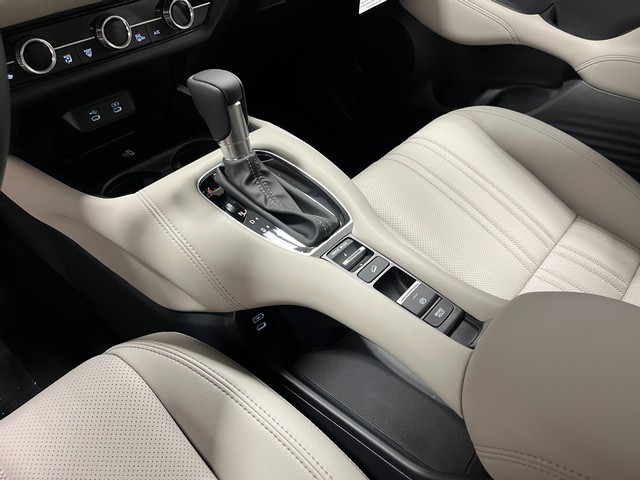 Honda HR-V Vehicle Full-screen Gallery Image 17