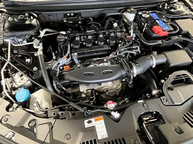 Honda Accord Sedan Vehicle Full-screen Gallery Image 12