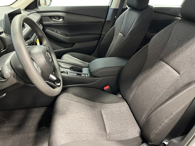 Honda Accord Sedan Vehicle Full-screen Gallery Image 13