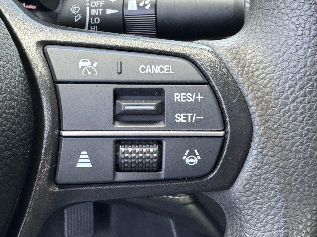 Honda Accord Sedan Vehicle Full-screen Gallery Image 22