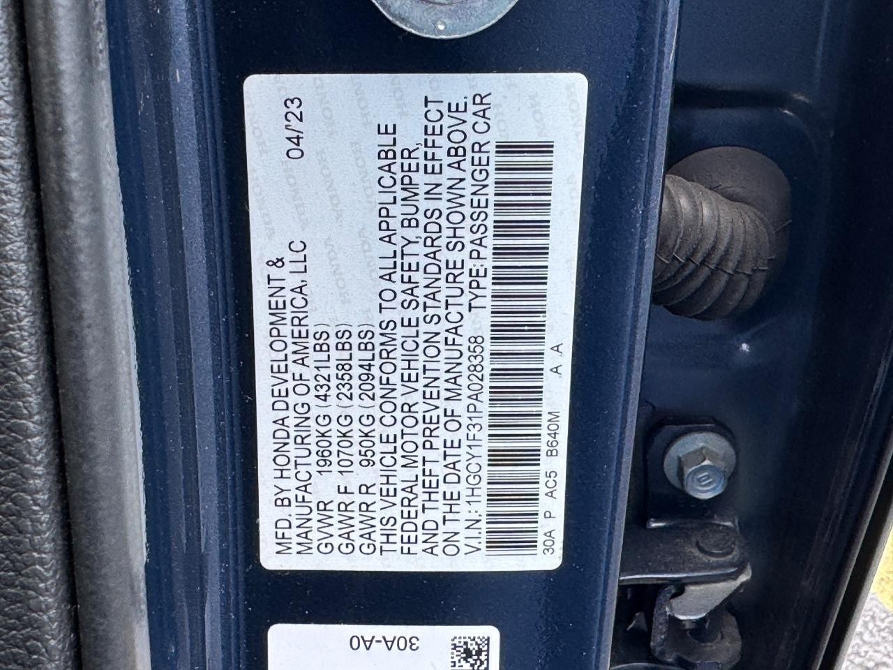 Honda Accord Sedan Vehicle Full-screen Gallery Image 26