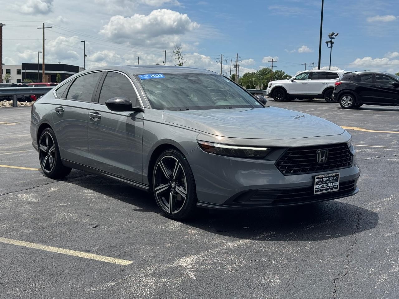 Honda Accord Hybrid Vehicle Full-screen Gallery Image 02