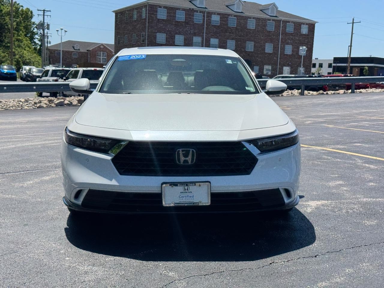 Honda Accord Hybrid Vehicle Full-screen Gallery Image 10