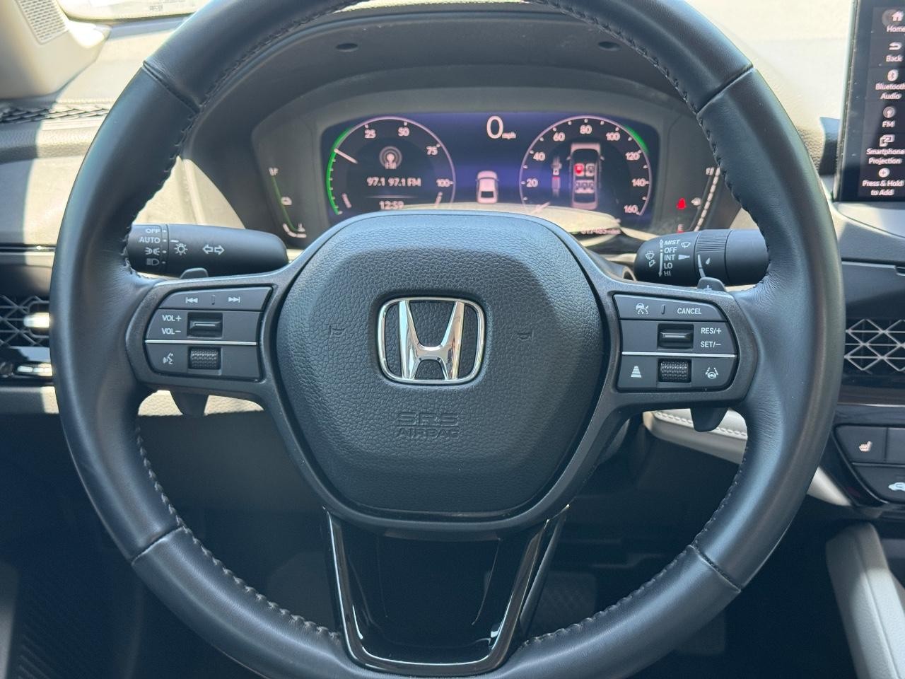 Honda Accord Hybrid Vehicle Full-screen Gallery Image 13