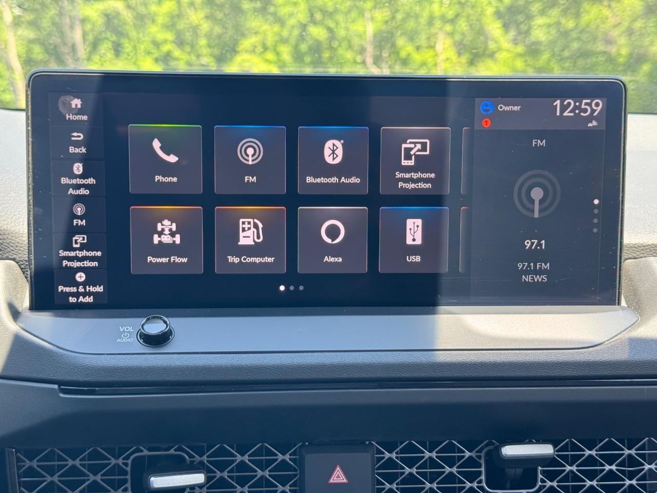 Honda Accord Hybrid Vehicle Full-screen Gallery Image 14