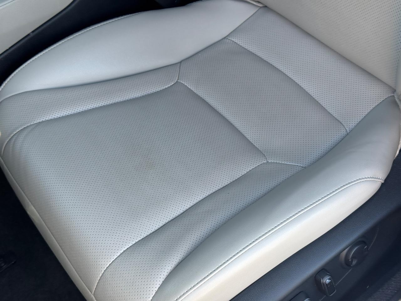 Honda Accord Hybrid Vehicle Full-screen Gallery Image 26