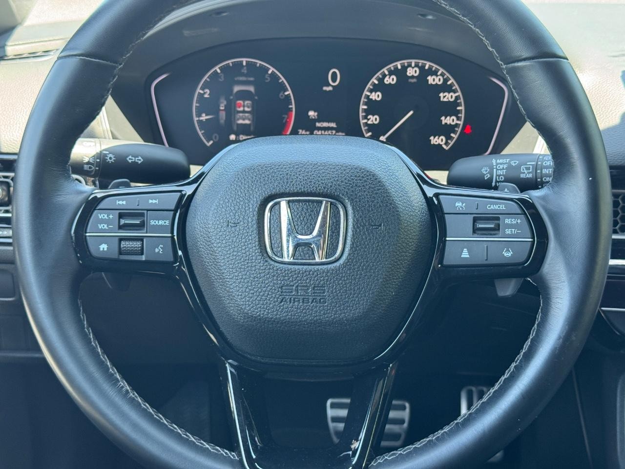 Honda Civic Hatchback Vehicle Full-screen Gallery Image 13