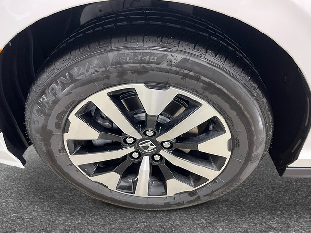 Honda Odyssey Vehicle Full-screen Gallery Image 11