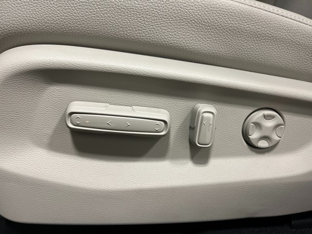 Honda Odyssey Vehicle Full-screen Gallery Image 14