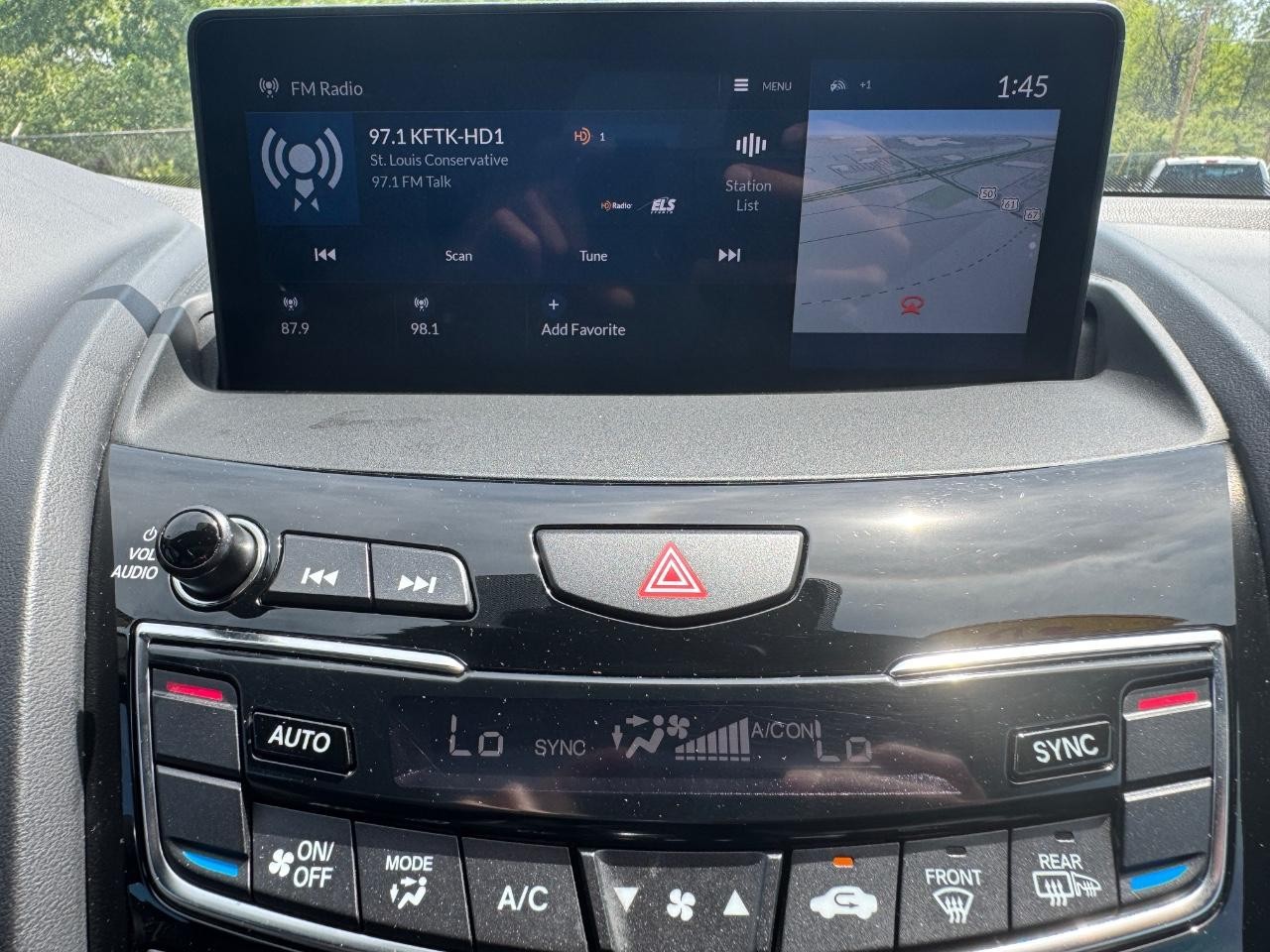 Acura RDX Vehicle Full-screen Gallery Image 25