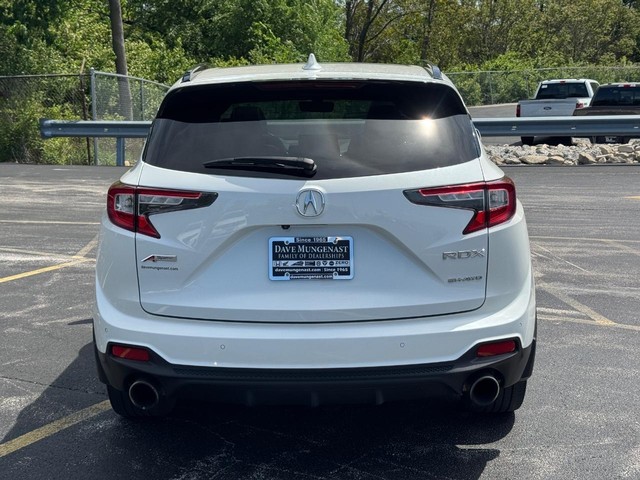 Acura RDX Vehicle Full-screen Gallery Image 06