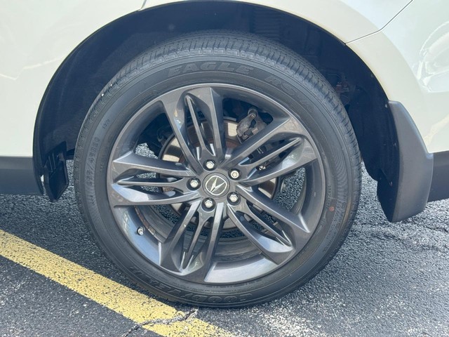 Acura RDX Vehicle Full-screen Gallery Image 08