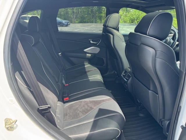 Acura RDX Vehicle Full-screen Gallery Image 13