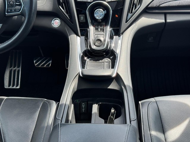 Acura RDX Vehicle Full-screen Gallery Image 15
