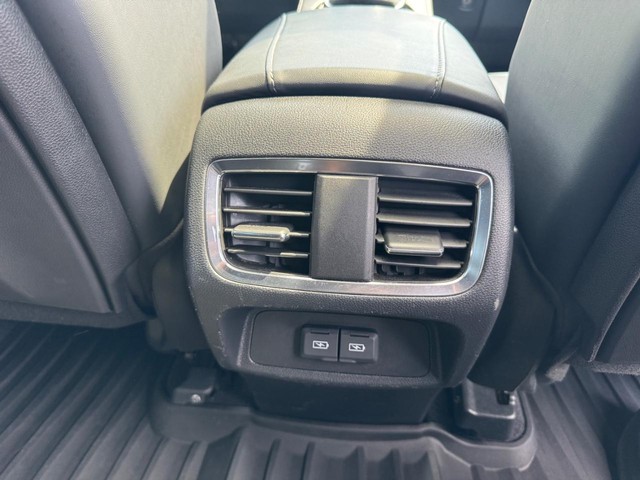 Acura RDX Vehicle Full-screen Gallery Image 19