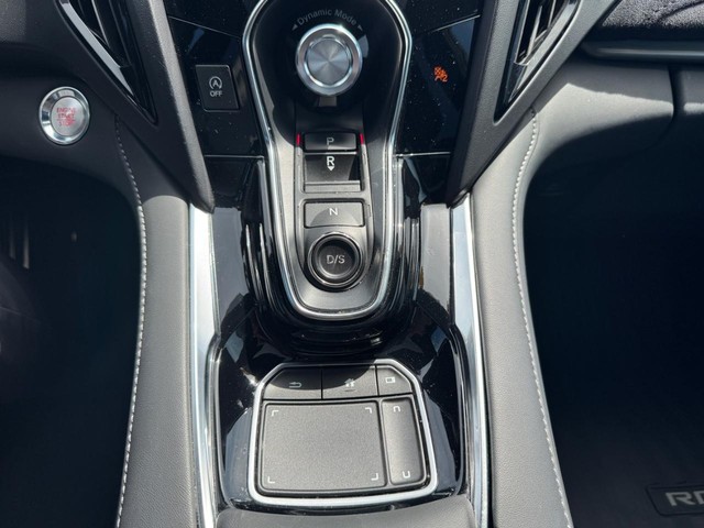 Acura RDX Vehicle Full-screen Gallery Image 28
