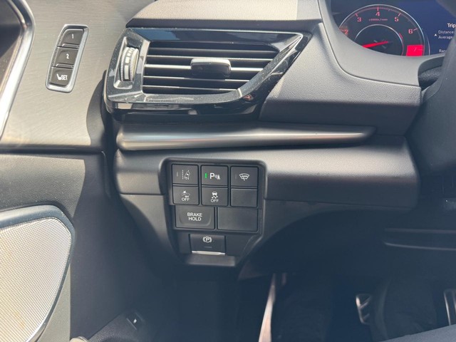 Acura RDX Vehicle Full-screen Gallery Image 30