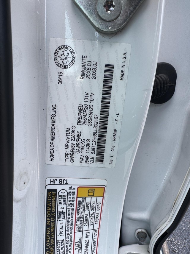 Acura RDX Vehicle Full-screen Gallery Image 31