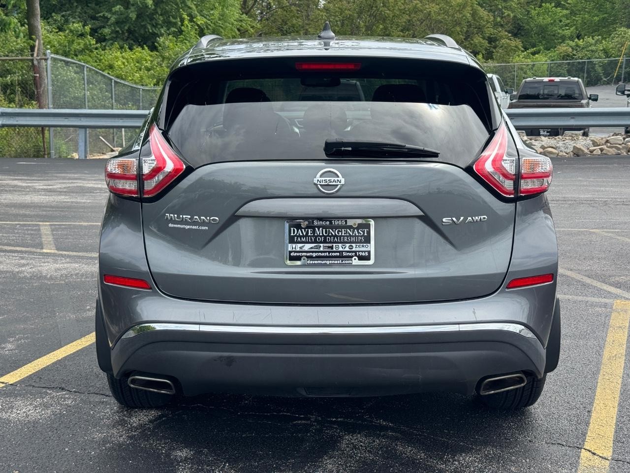 Nissan Murano Vehicle Full-screen Gallery Image 05