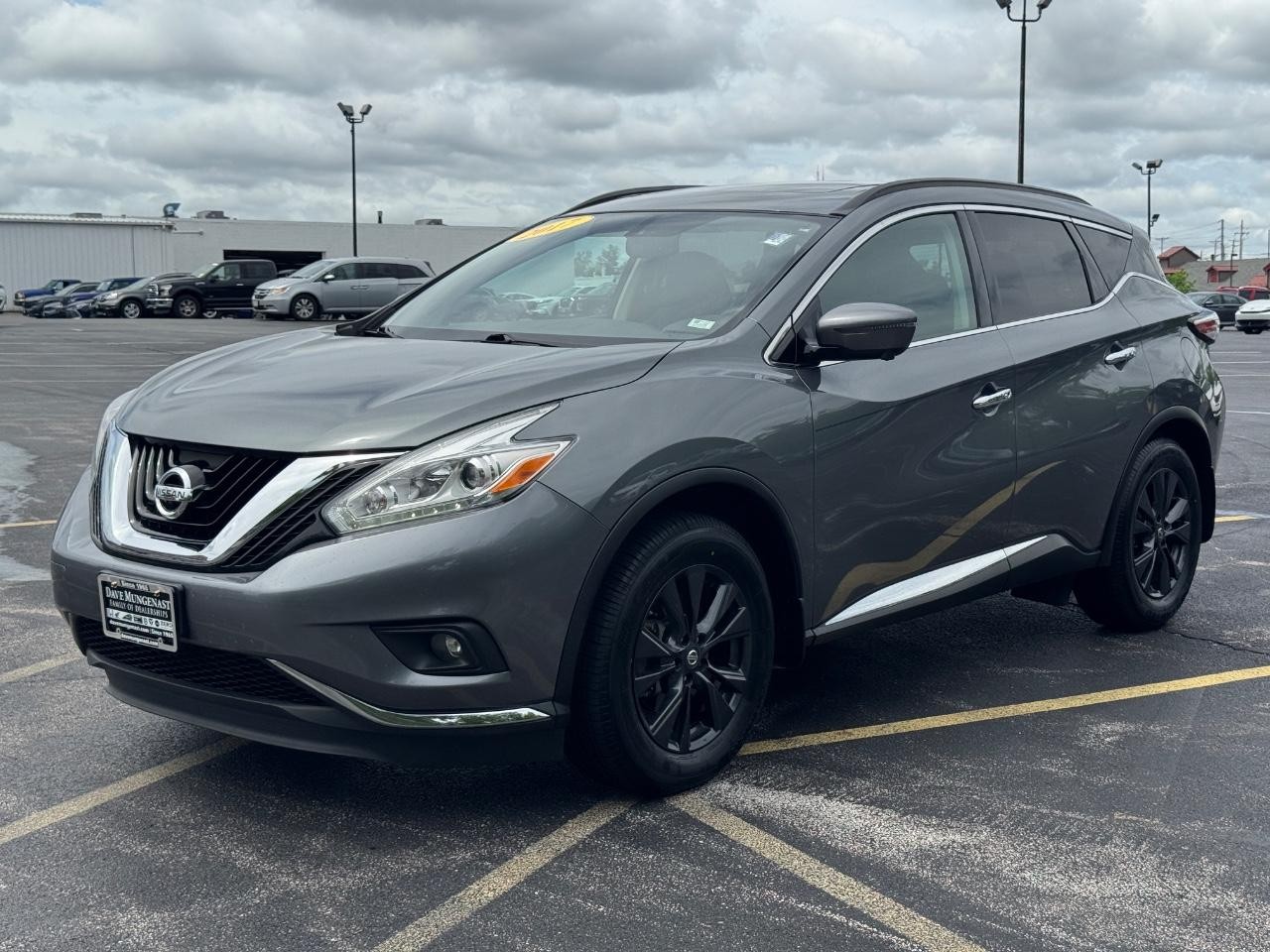 Nissan Murano Vehicle Full-screen Gallery Image 08