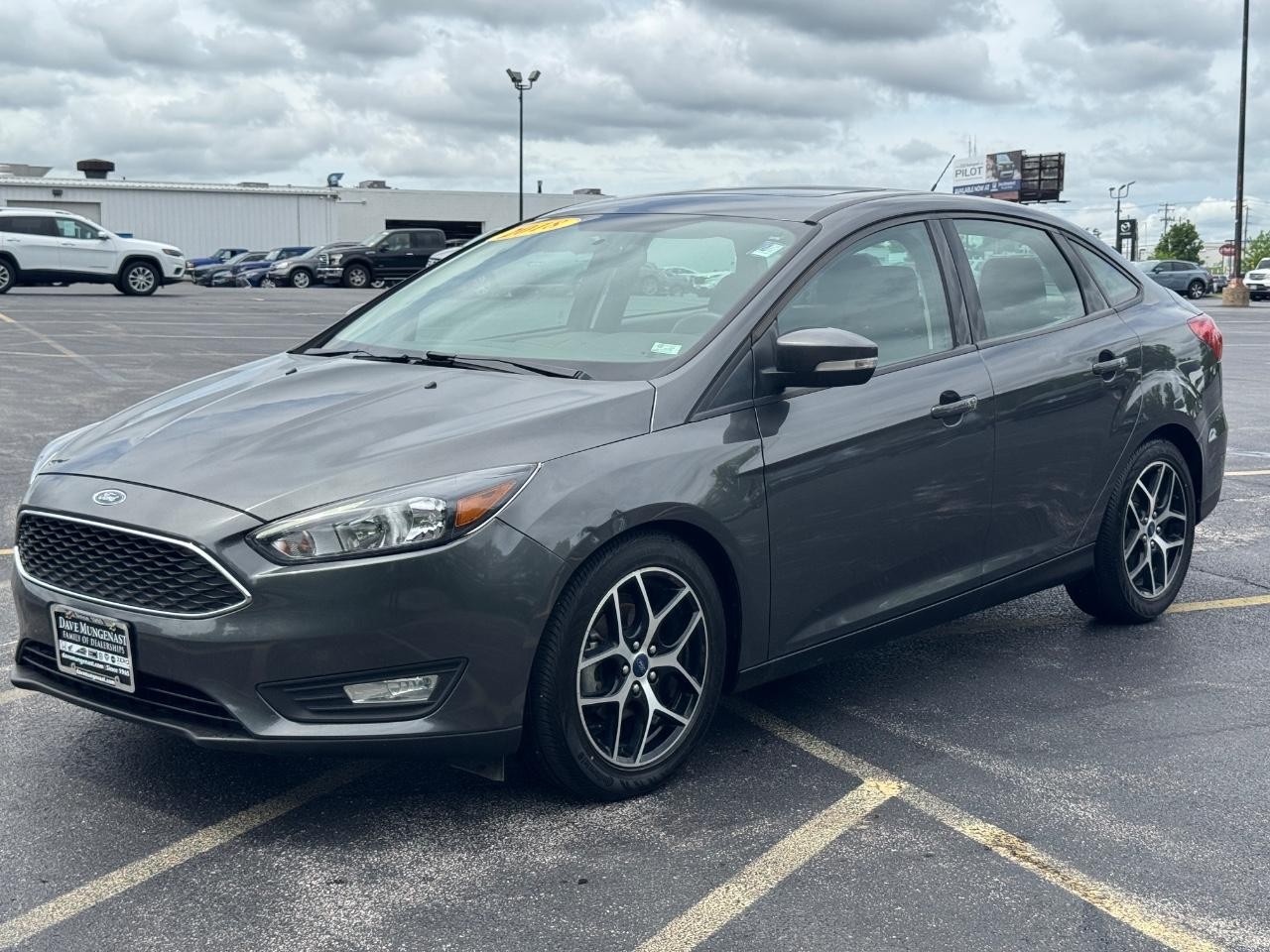 Ford Focus Vehicle Full-screen Gallery Image 09