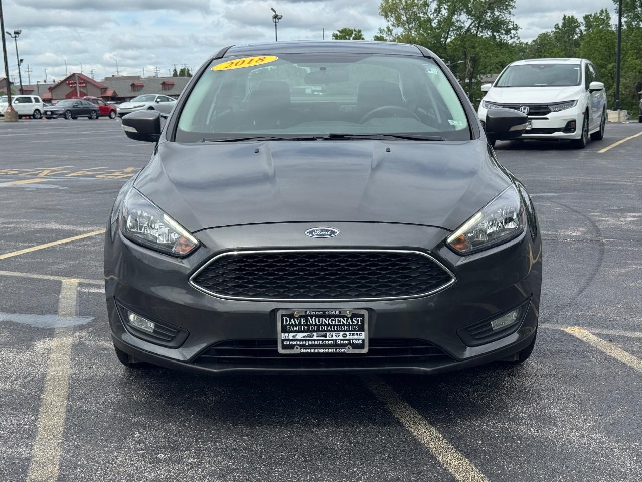 Ford Focus Vehicle Full-screen Gallery Image 10