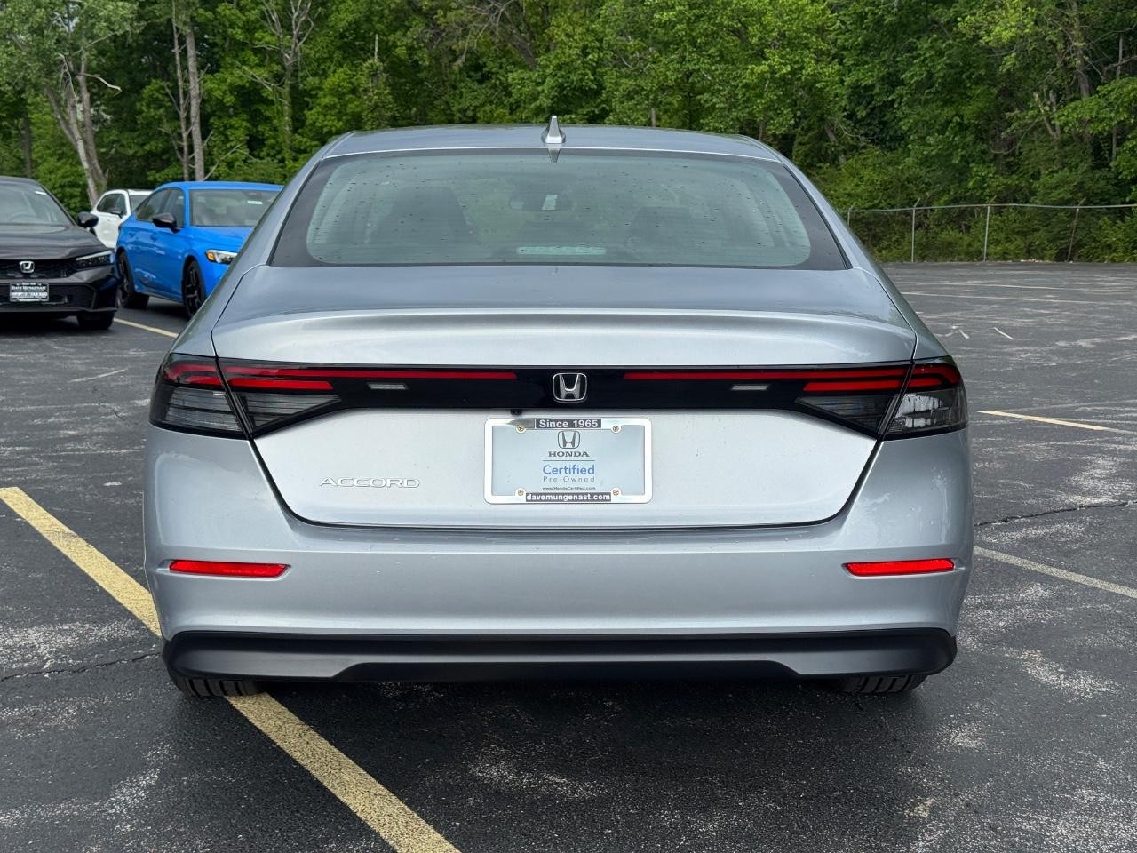 Honda Accord Sedan Vehicle Full-screen Gallery Image 06