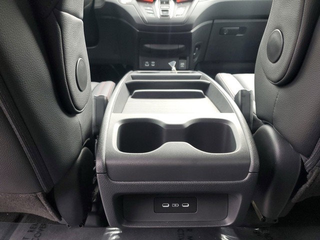 Honda Odyssey Vehicle Full-screen Gallery Image 24