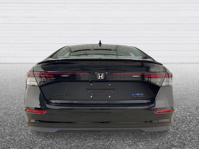 Honda Accord Hybrid Vehicle Full-screen Gallery Image 05