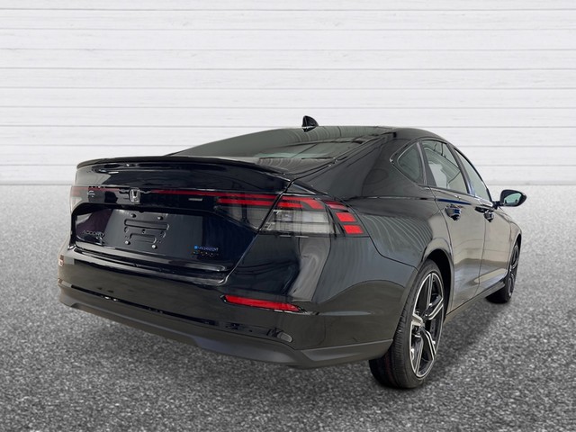 Honda Accord Hybrid Vehicle Full-screen Gallery Image 08