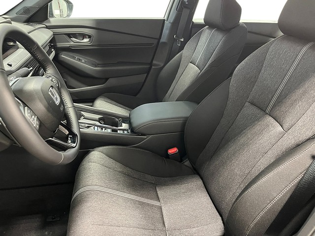 Honda Accord Hybrid Vehicle Full-screen Gallery Image 14