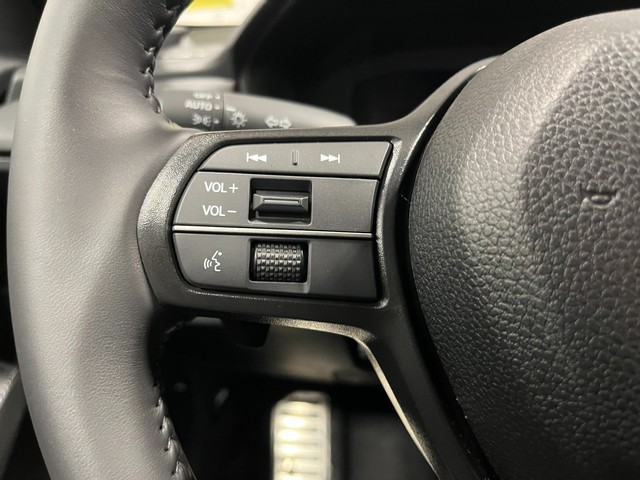 Honda Accord Hybrid Vehicle Full-screen Gallery Image 19