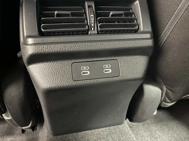 Honda Accord Hybrid Vehicle Full-screen Gallery Image 27
