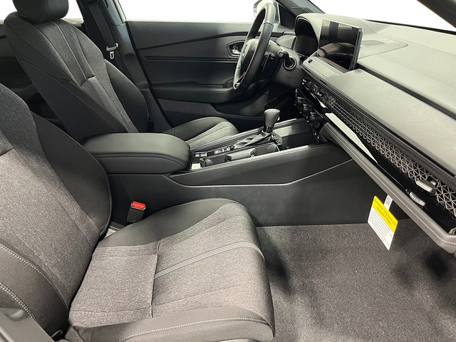 Honda Accord Hybrid Vehicle Full-screen Gallery Image 29