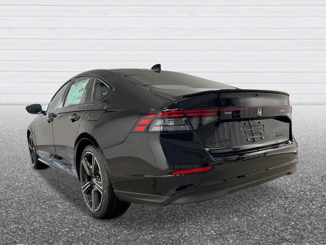 Honda Accord Hybrid Vehicle Full-screen Gallery Image 04