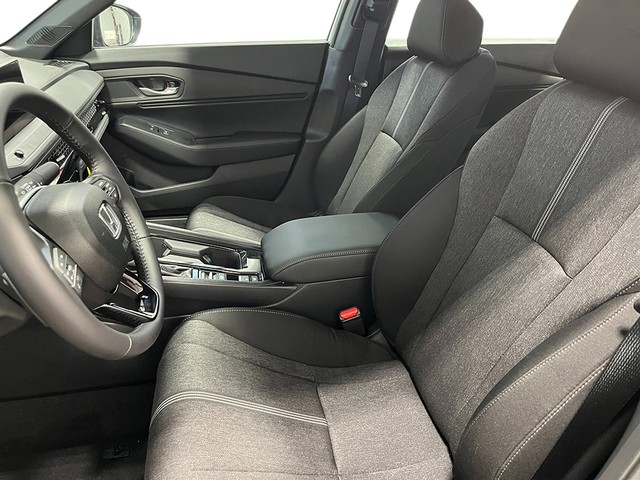 Honda Accord Hybrid Vehicle Full-screen Gallery Image 14