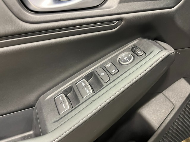 Honda Accord Hybrid Vehicle Full-screen Gallery Image 15
