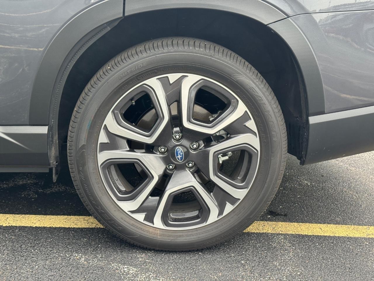 Subaru Ascent Vehicle Full-screen Gallery Image 08