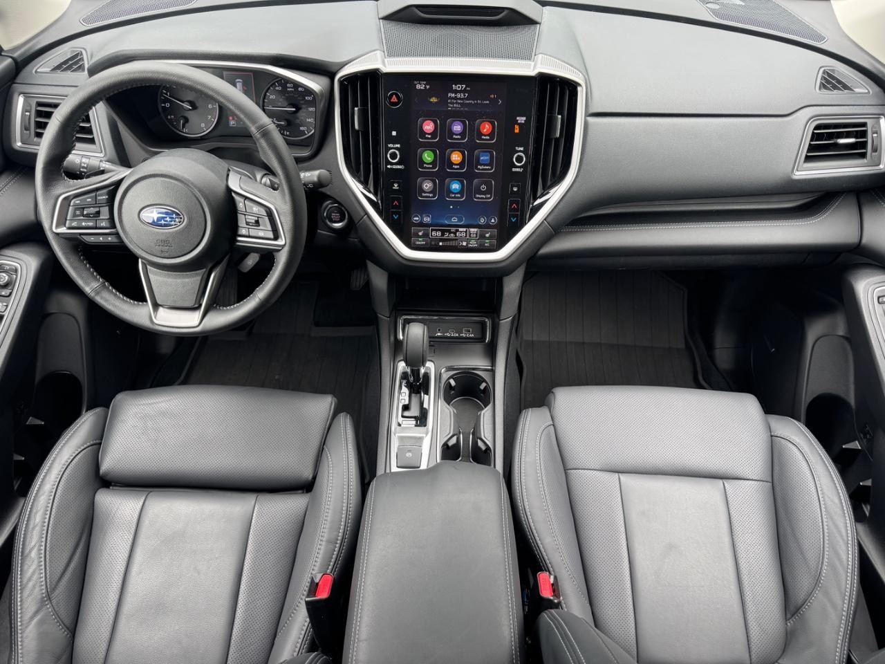Subaru Ascent Vehicle Full-screen Gallery Image 13