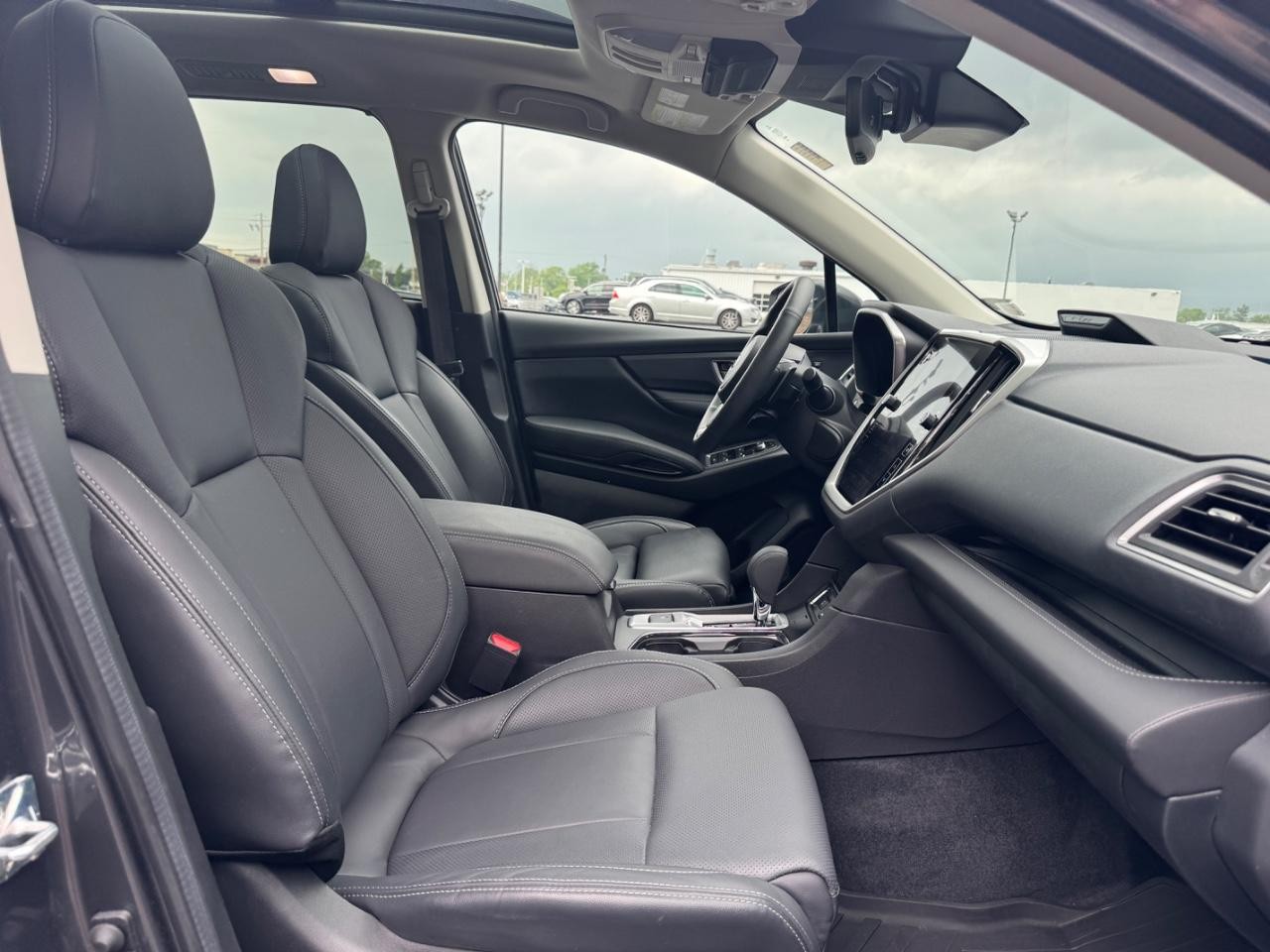 Subaru Ascent Vehicle Full-screen Gallery Image 18