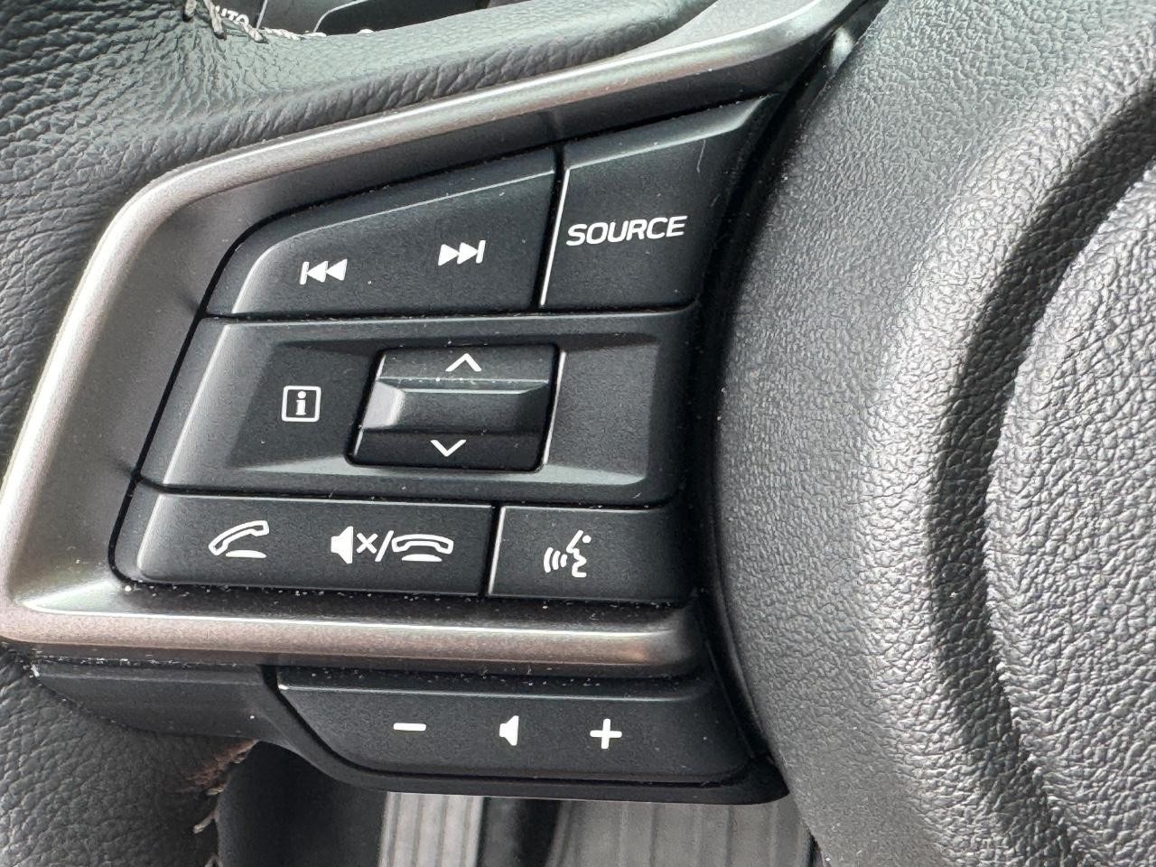 Subaru Ascent Vehicle Full-screen Gallery Image 22