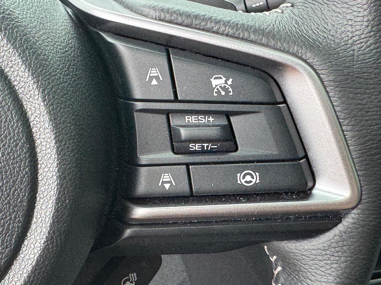 Subaru Ascent Vehicle Full-screen Gallery Image 23