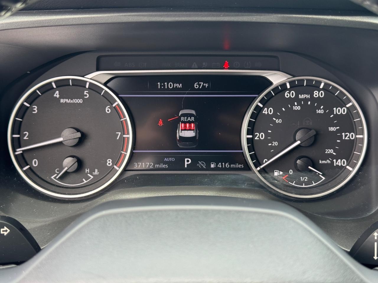 Nissan Rogue Vehicle Full-screen Gallery Image 20